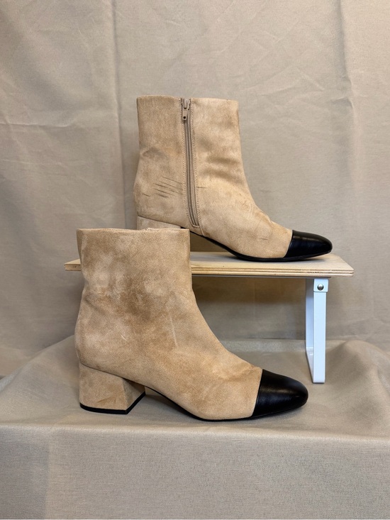 ON 34th Shoes - Two-Tone Beige Suede Ankle Boots with Black Cap Toe